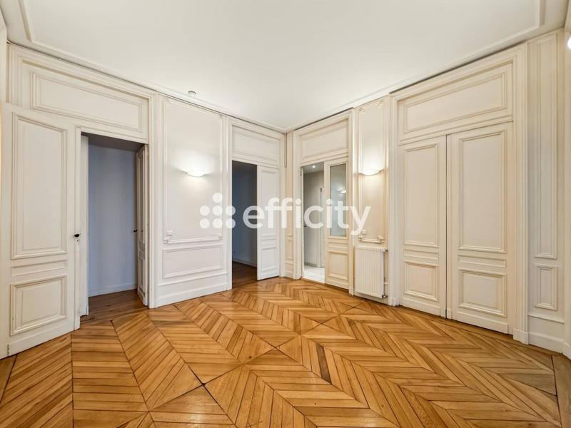 Appartement - 150 m² - 5 pièces