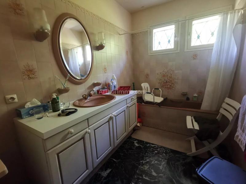 Maison - 177 m² - 9 pièces