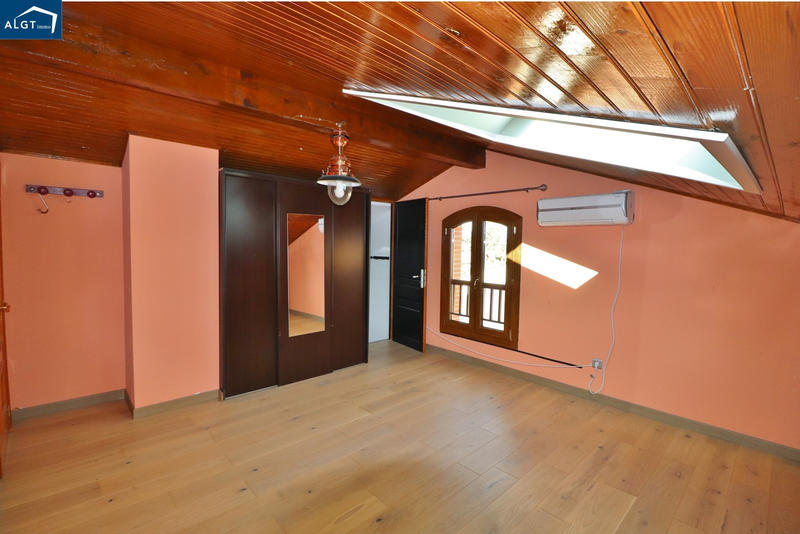 Villa - 155 m² - 6 pièces