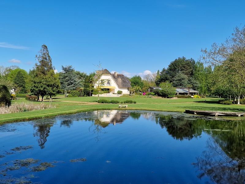 Propriété - 320 m² - 9 pièces