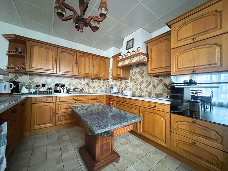 Maison - 157 m² - 7 pièces