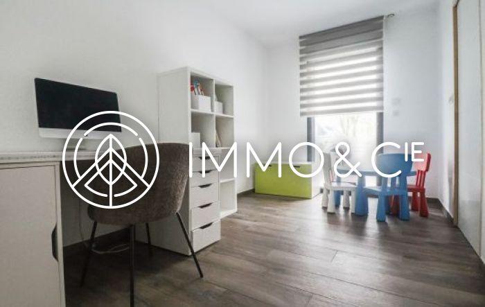 Maison - 260 m² - 6 pièces