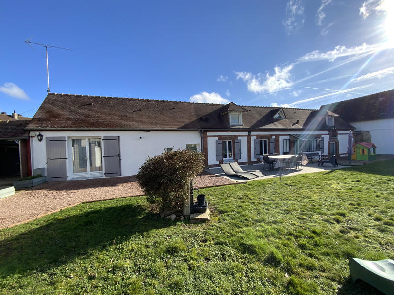 Maison - 102 m² - 5 pièces