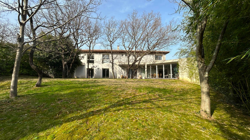 Maison - 286 m² - 7 pièces