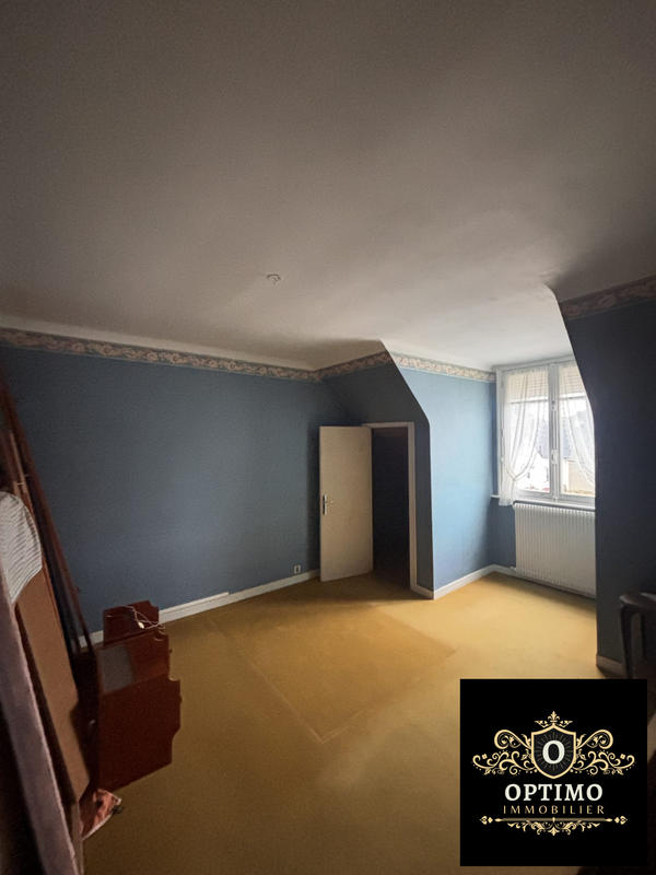 Maison traditionnelle - 103 m² - 6 pièces