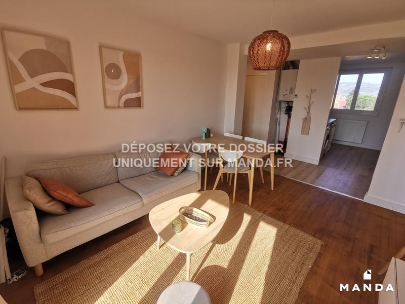 Chambre - 10 m² - 4 pièces