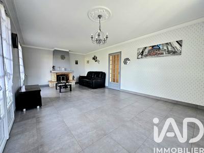 Maison - 121 m² - 5 pièces