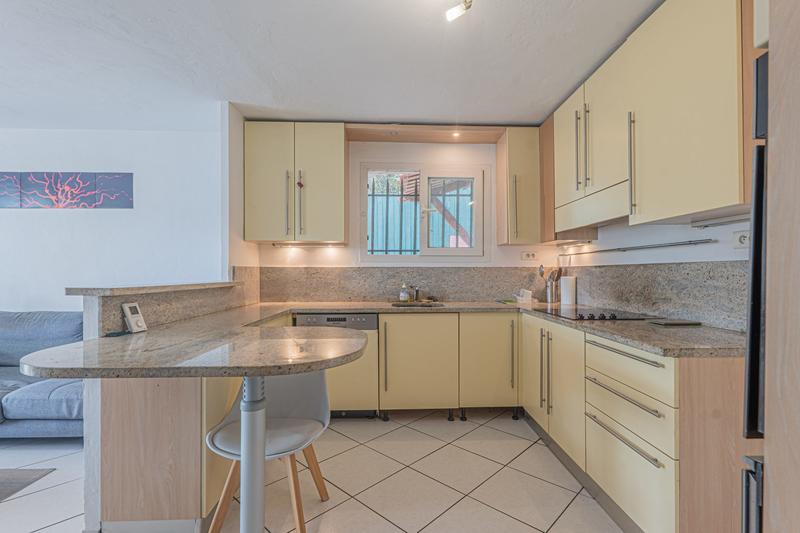 Maison - 205 m² - 6 pièces