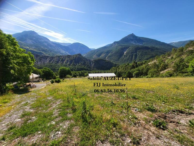 Propriété - 180 m² - 5 pièces