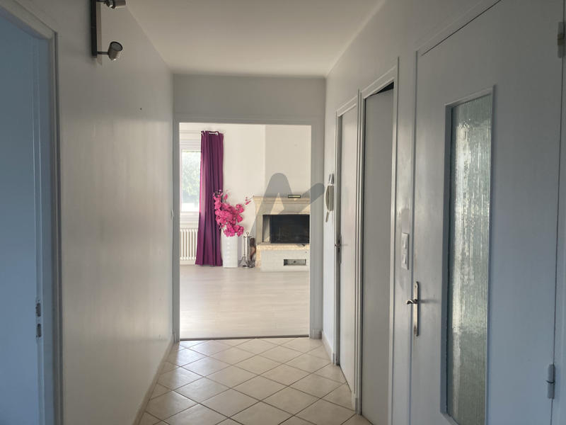 Maison - 206 m² - 8 pièces