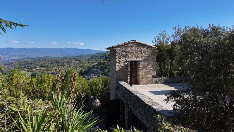 Propriété - 273 m² - 10 pièces