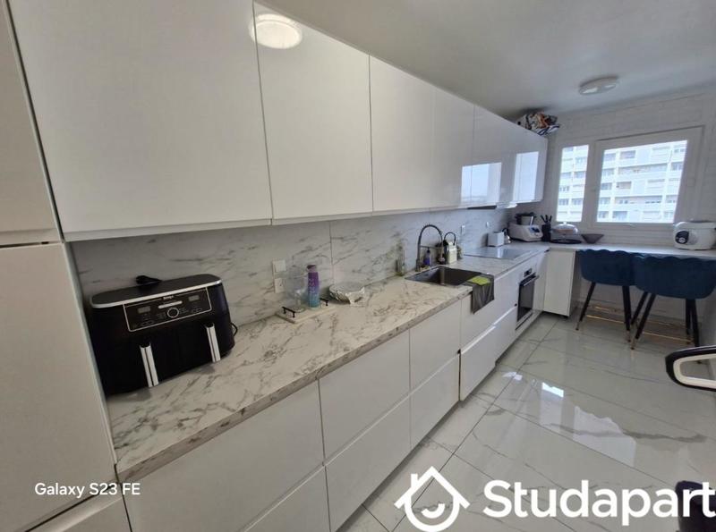 Chambre - 14 m² - 1 pièce