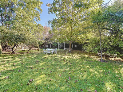 Maison ancienne - 316 m² - 8 pièces