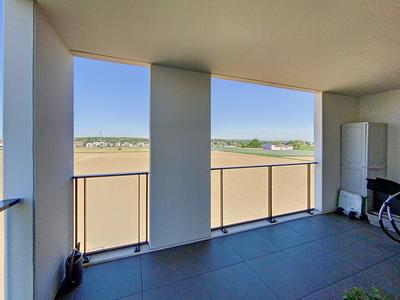 Appartement - 100 m² - 4 pièces