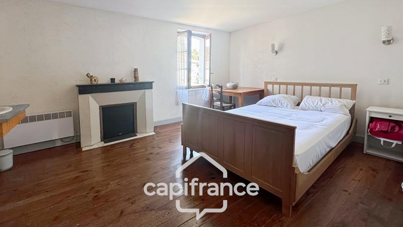 Maison - 201 m² - 8 pièces