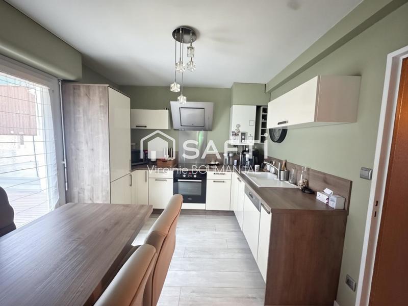 Maison - 90 m² - 5 pièces