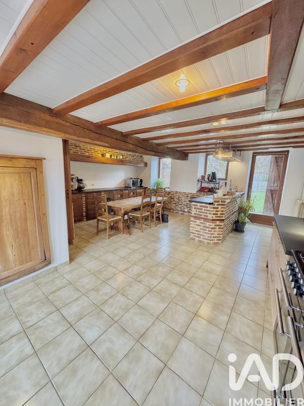 Maison - 213 m² - 8 pièces