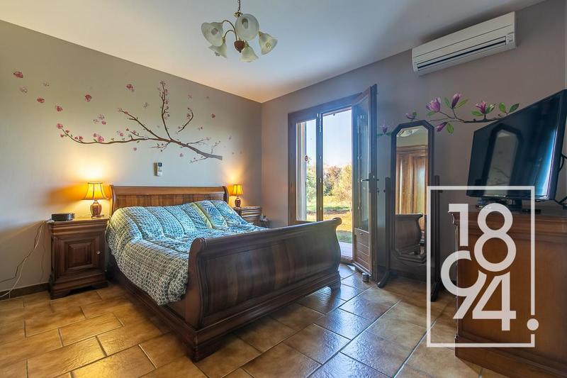 Maison - 189 m² - 5 pièces