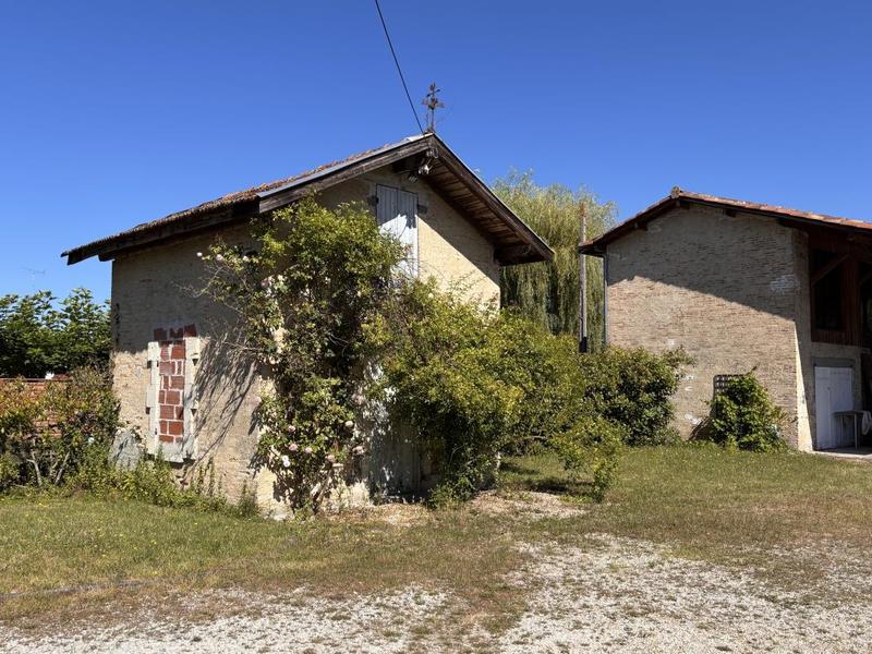 Maison - 218 m² - 7 pièces