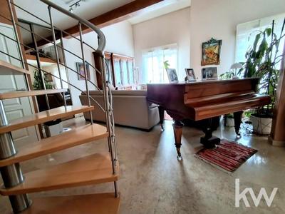 Duplex - 169 m² - 7 pièces