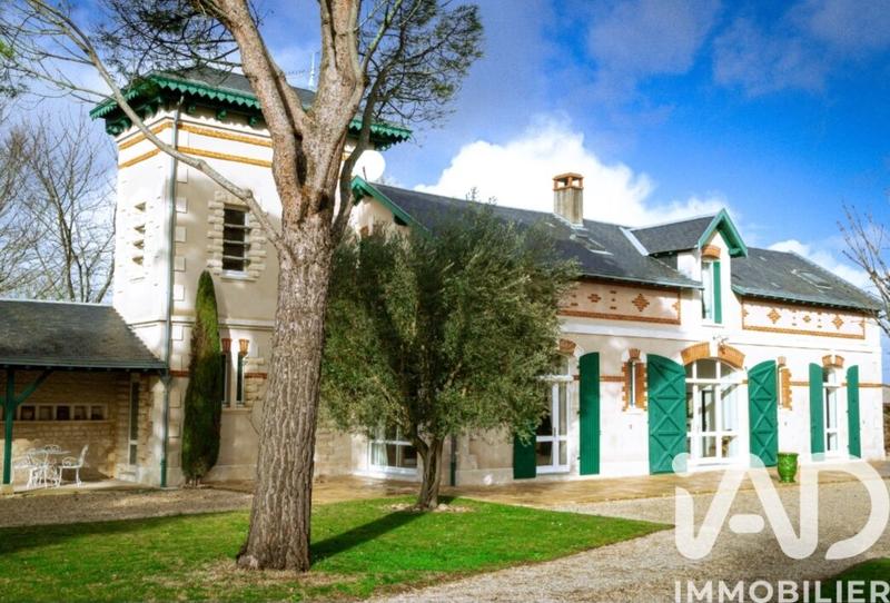 Maison - 188 m² - 8 pièces