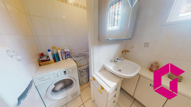 Appartement - 100 m² - 5 pièces