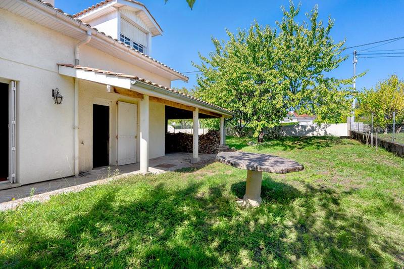 Maison - 147 m² - 7 pièces