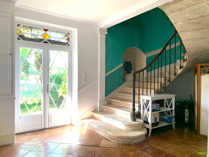 Maison de maîtres - 450 m² - 12 pièces