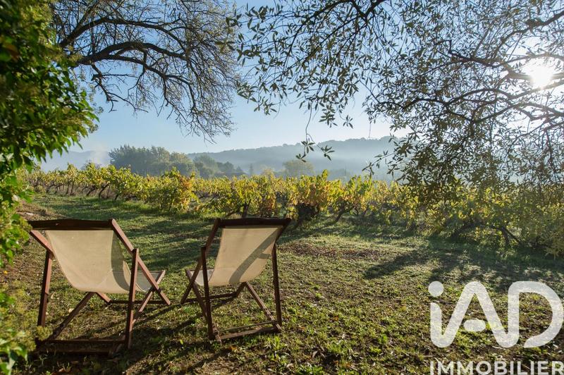 Maison - 402 m² - 12 pièces