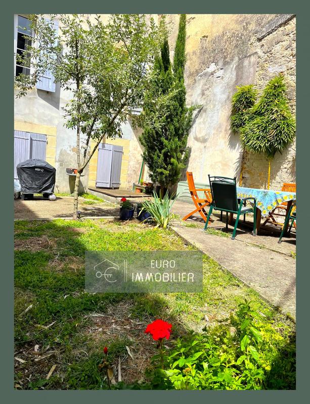 Maison - 215 m² - 9 pièces