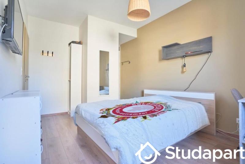 Chambre - 16 m² - 1 pièce