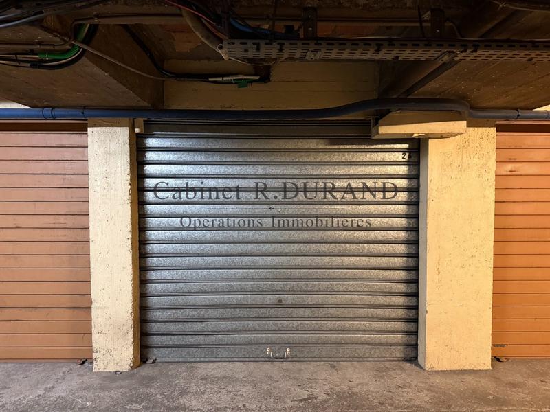 Parking / Garage - 12 m²