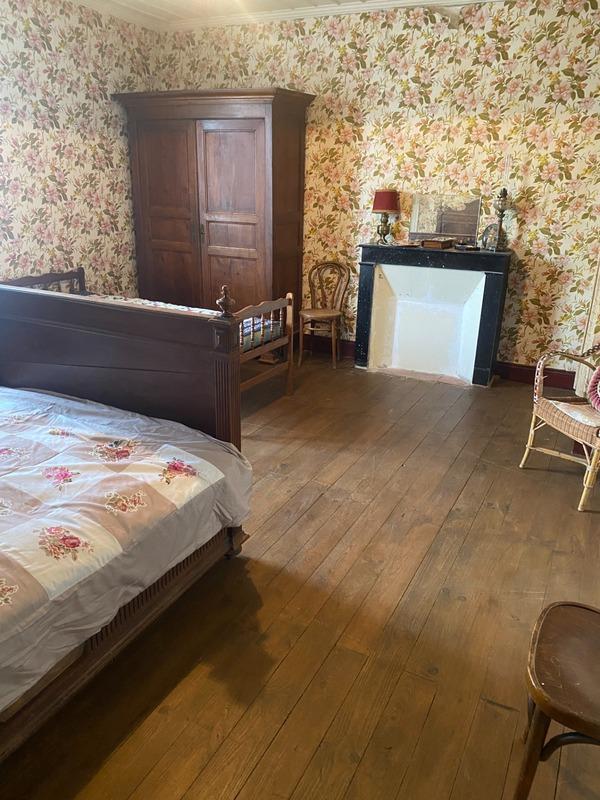 Maison - 211 m² - 7 pièces