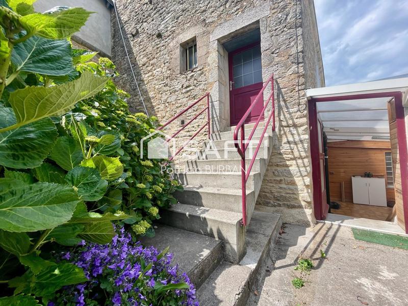 Maison - 205 m² - 8 pièces