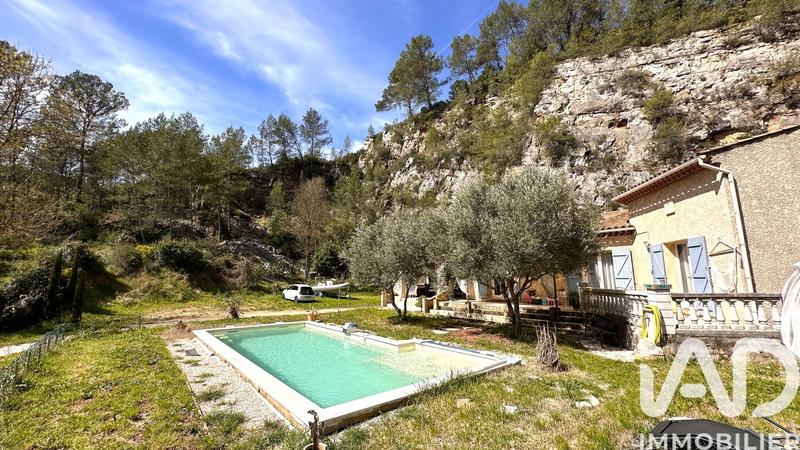 Maison - 105 m² - 6 pièces