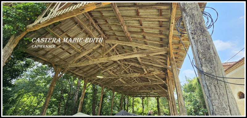 Propriété - 860 m² - 19 pièces