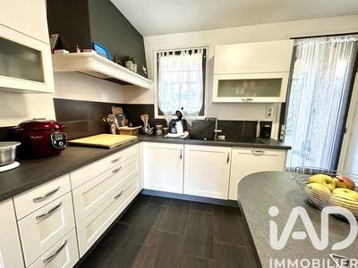 Maison - 111 m² - 5 pièces