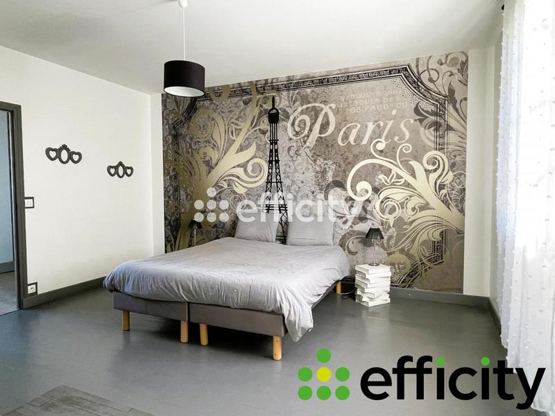 Maison de village - 360 m² - 10 pièces