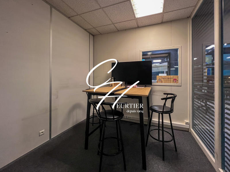 Local commercial - 192 m² - 5 pièces