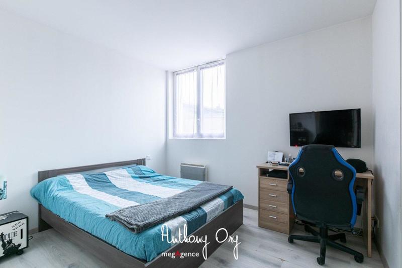 Appartement - 90 m² - 4 pièces