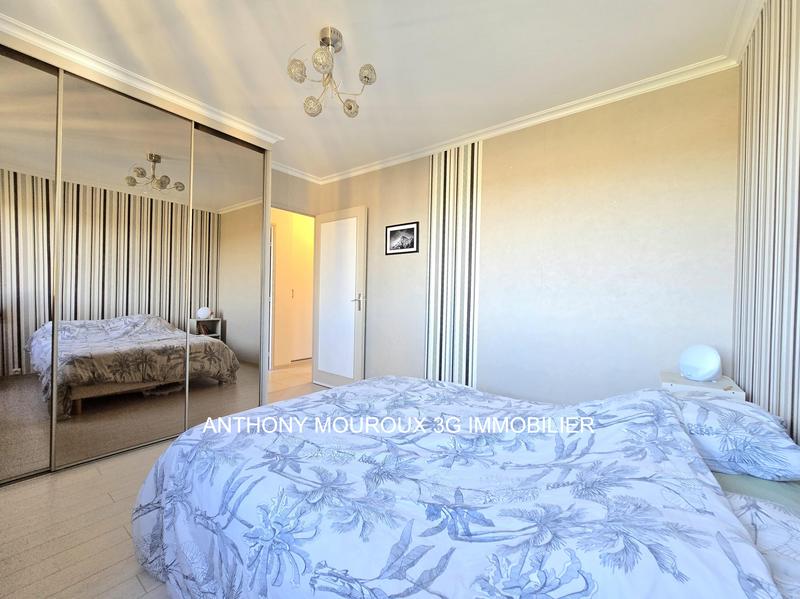 Appartement - 77 m² - 4 pièces