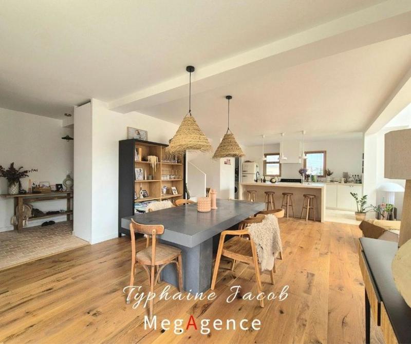 Maison - 150 m² - 6 pièces