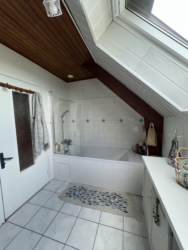 Maison traditionnelle - 187 m² - 8 pièces