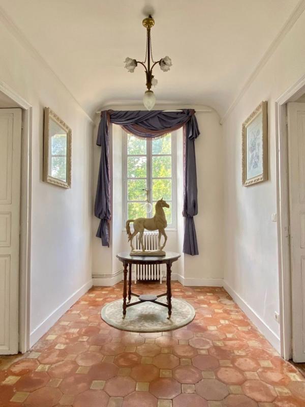 Château - 880 m² - 25 pièces