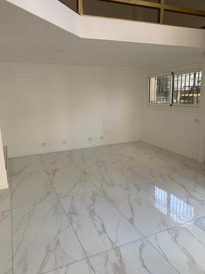 Local commercial - 147 m² - 2 pièces