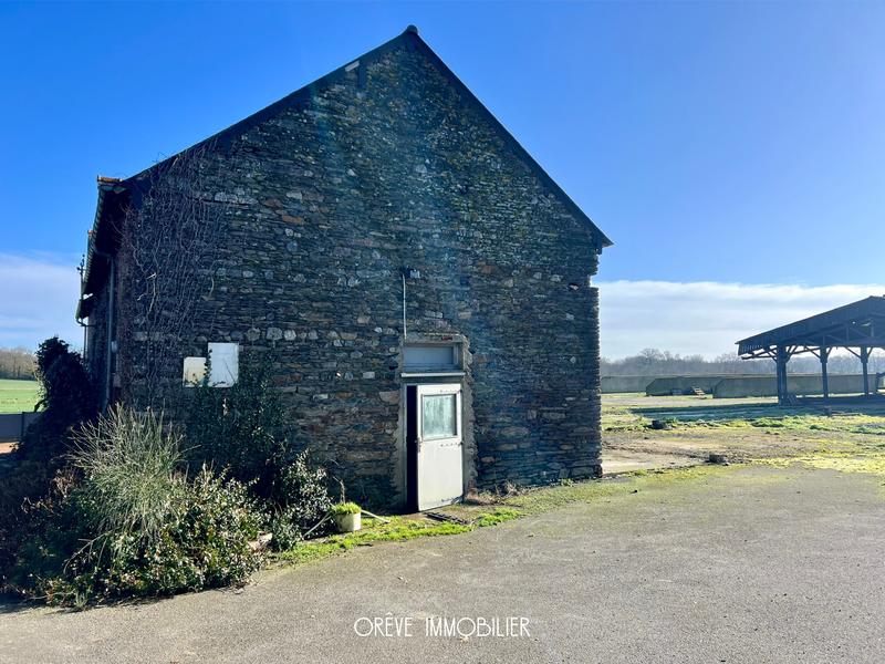 Maison - 200 m² - 2 pièces