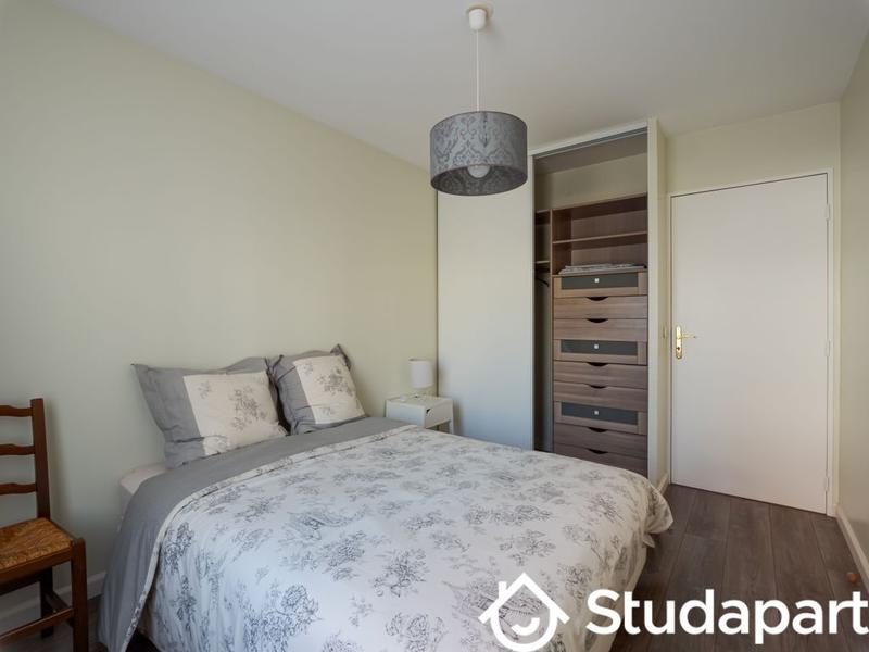 Chambre - 96 m² - 1 pièce