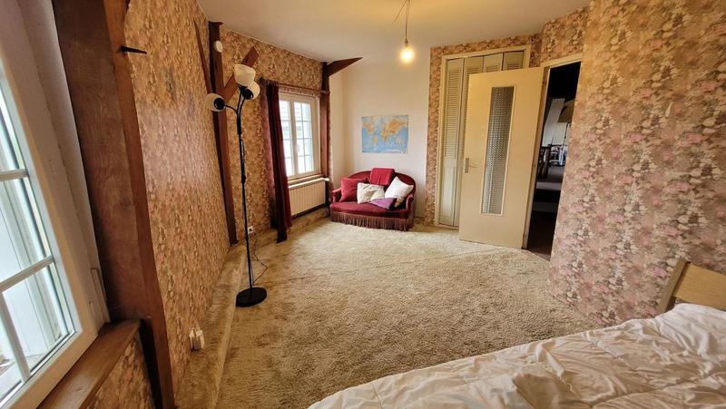 Maison - 220 m² - 6 pièces