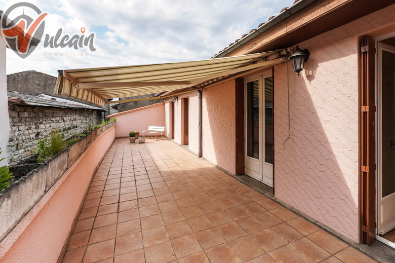 Maison - 196 m² - 8 pièces