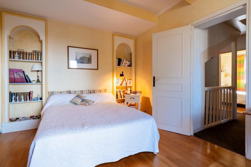 Maison - 234 m² - 7 pièces